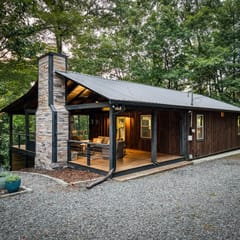Firefly Ridge - pets, hot tub, games, fire pit