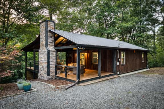 Firefly Ridge - pets, hot tub, games, fire pit - Image 1