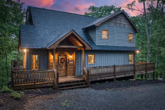 Fox Den - Stunning, view, hot tub, game room, pets - Image 1