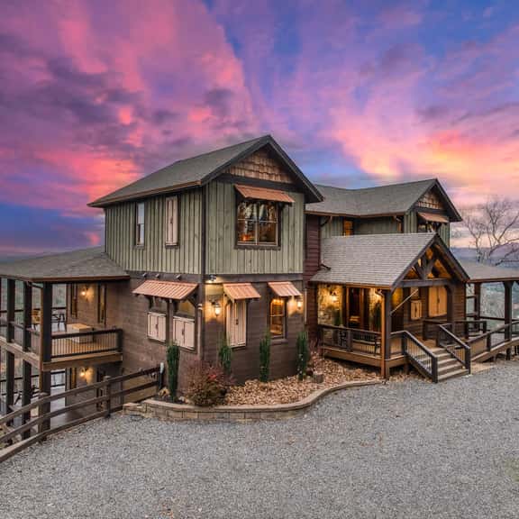 Serenity Cove - Amazing views, game room, private - Image 1