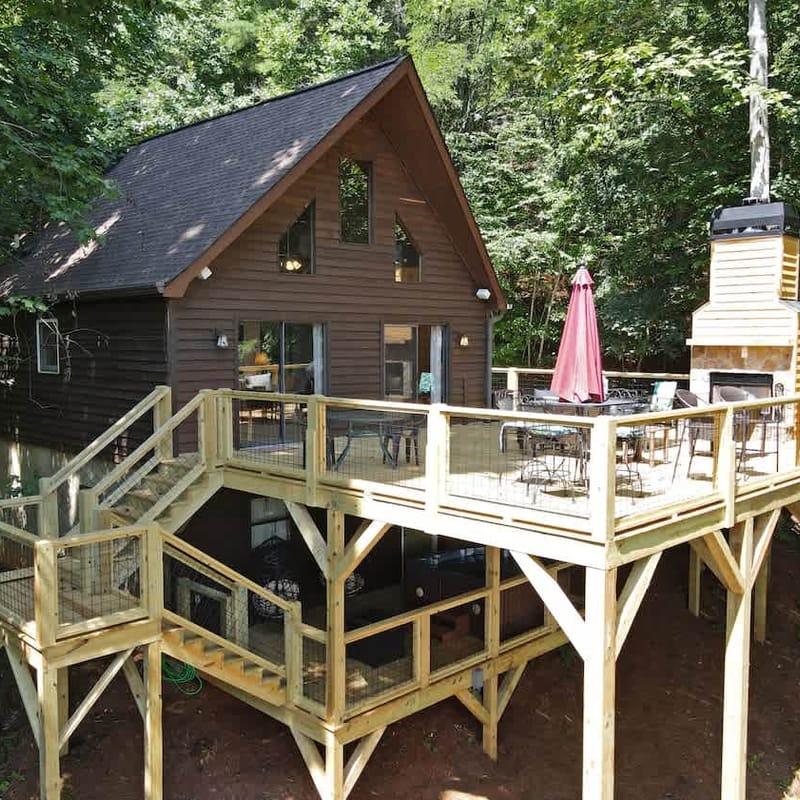 Big Pine - Mountain view, pet friendly, hot tub