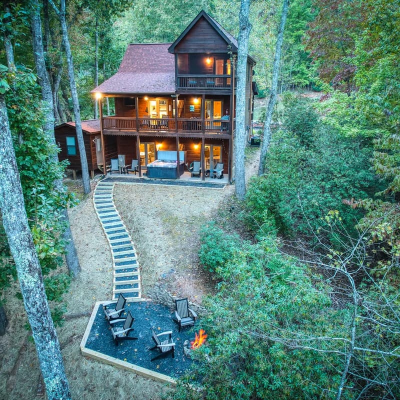 Emberwood Escape - pets, fire pit, hot tub, games