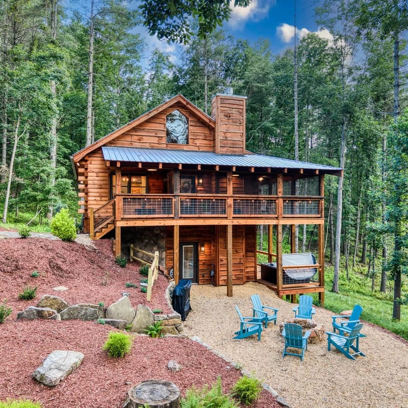 Whimsical Ways - Hot tub-screen porch-pet friendly