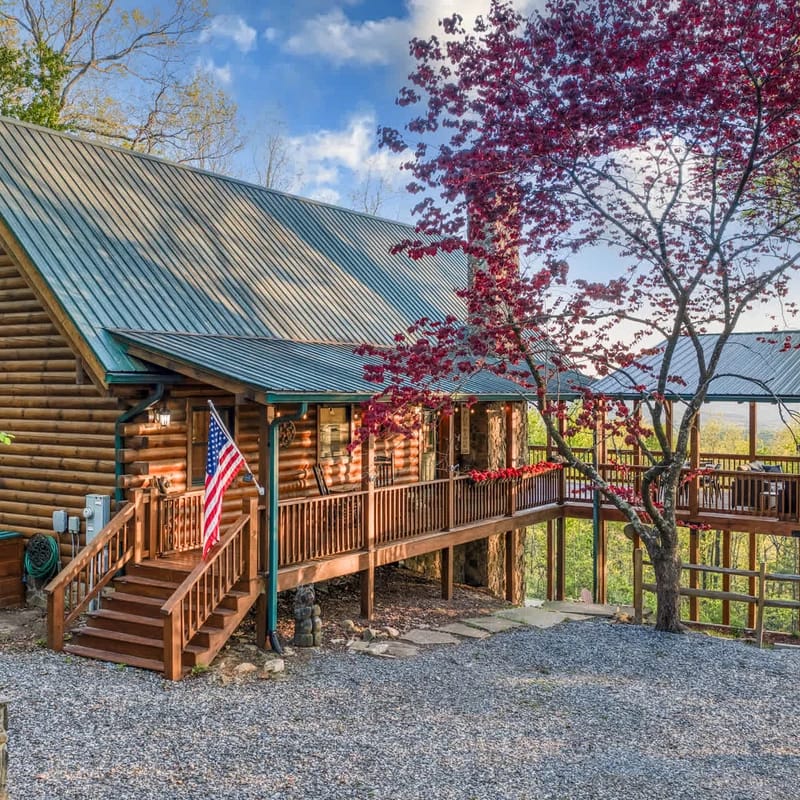 The Nest - Sunset views, hot tub, pets, fire pit